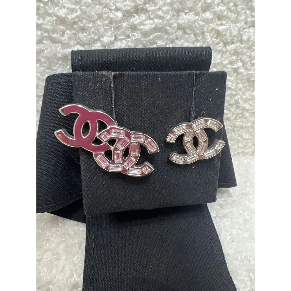 Chanel CC Logo Earrings with Pink and Clear Crystals - Like New